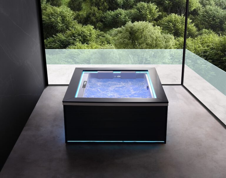 Bồn tắm cao cấp freestanding lắp đặt tại showroom AuraLux Hà Nội