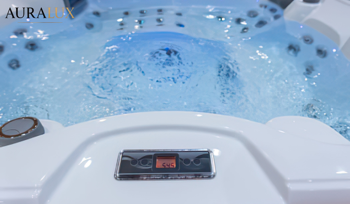 Thiết kế phòng tắm cao cấp phong cách spa với bồn tắm freestanding oval