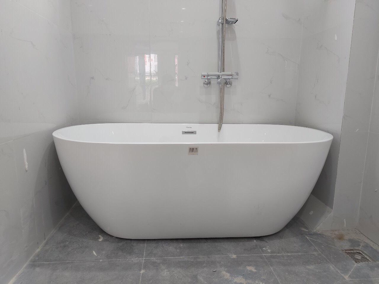 Bồn tắm oval thon dài GEMY G1057 đáy nhỏ miệng rộng 3 kích thước