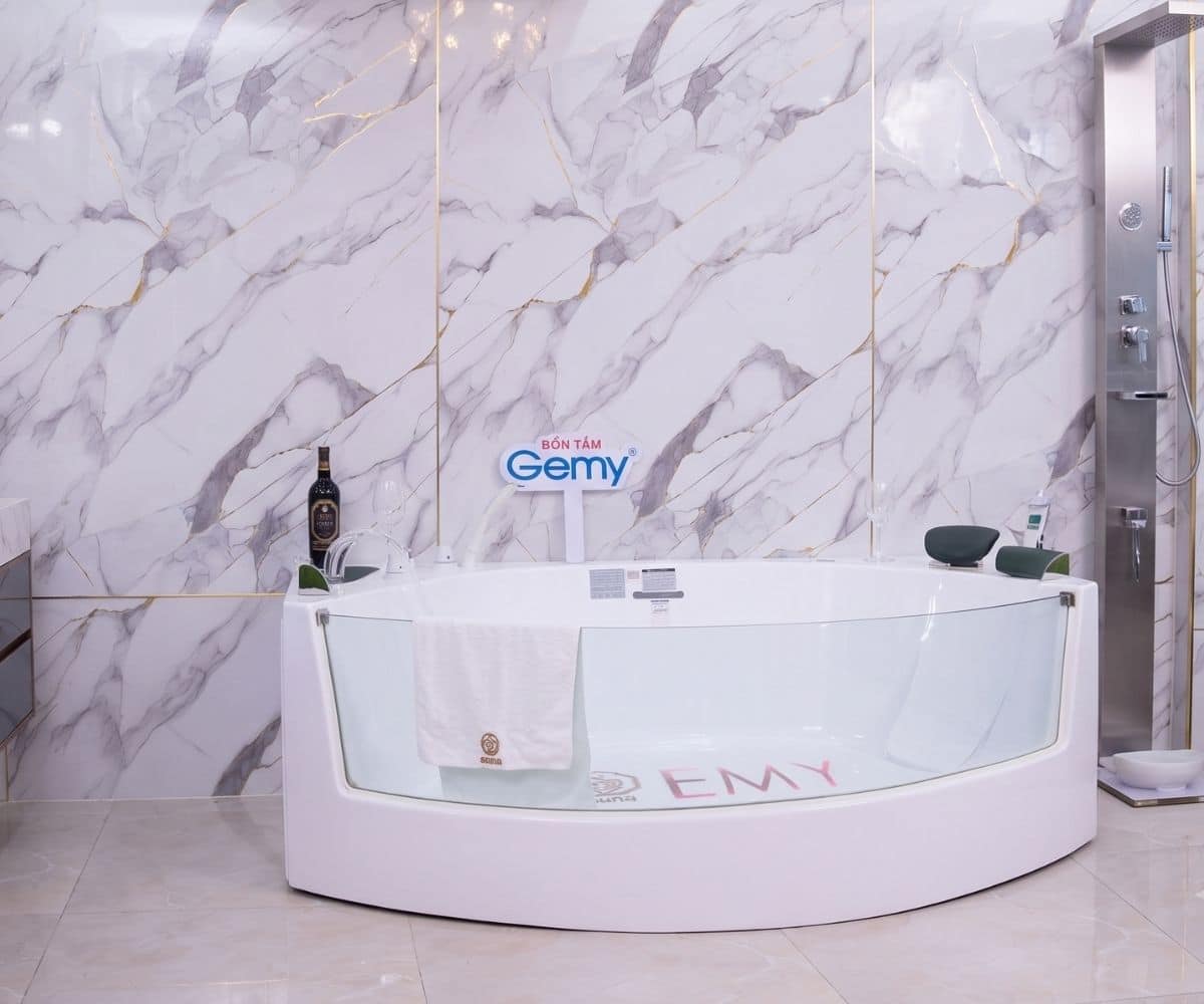 Bồn tắm massage GEMY G9079 mặt yếm kính cường lực